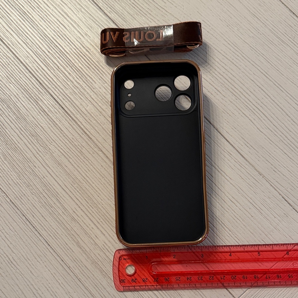 Louis Vuitton FAUX 17 Pro Max Black and Gold Phone Case with Card Slot - Picture 6 of 6
